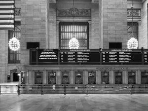 A photo of Grand Central Terminal, 5/13/2020 in black and white