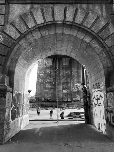 A photo of Manhattan Bridge, 2/15/2020 in black and white